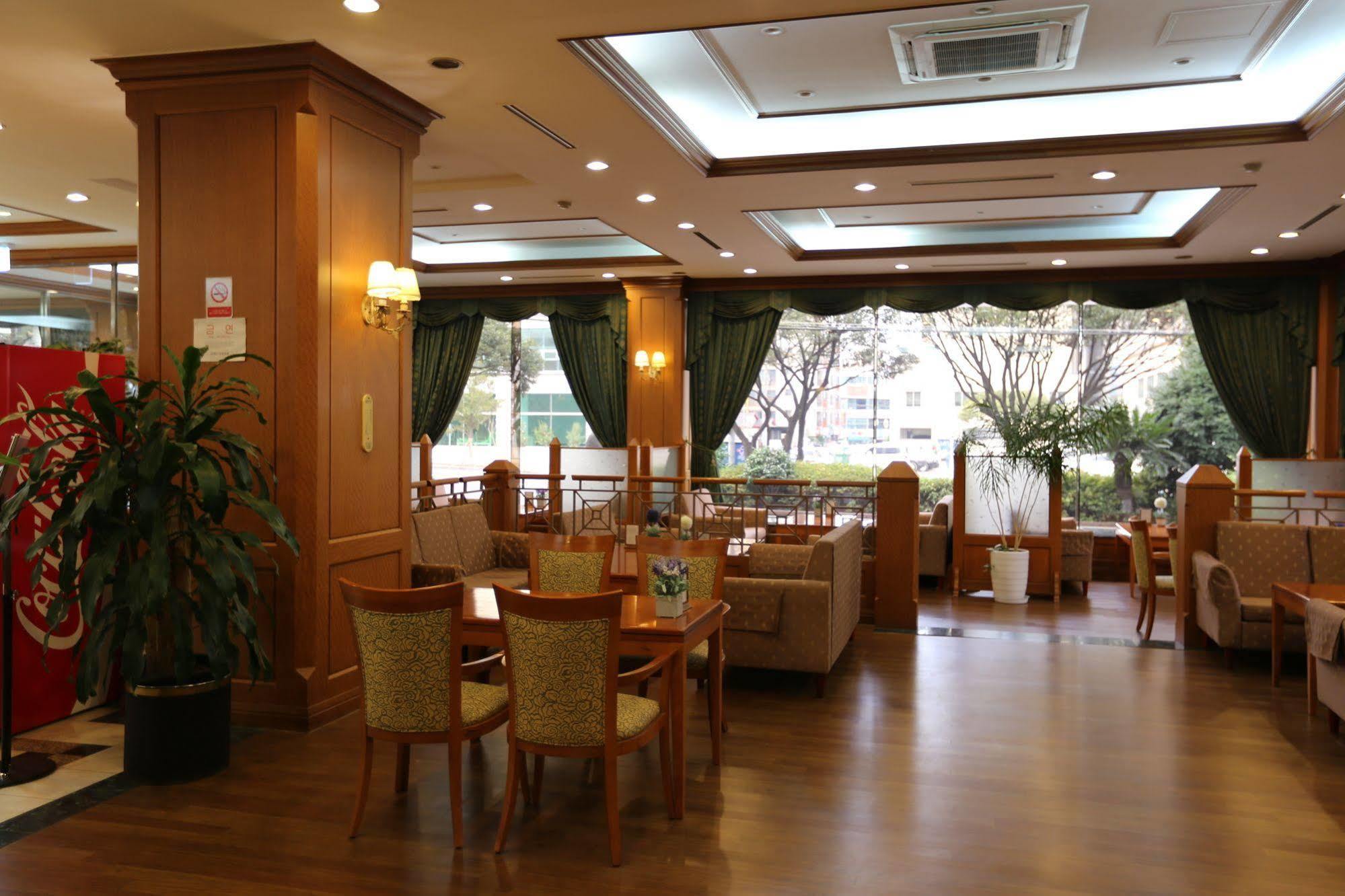 Samhaein Tourist Hotel Чеджудо Экстерьер фото